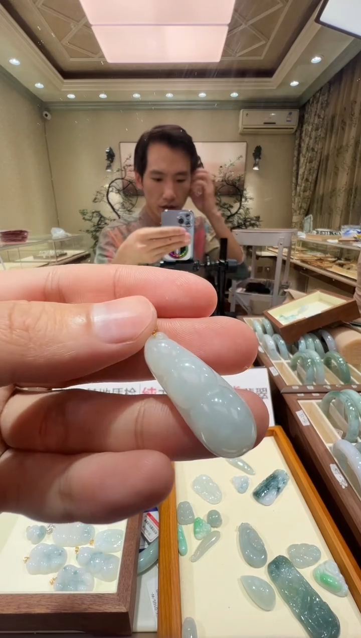 颈饰未镶嵌翡翠-纯天然缅甸A货翡翠福豆吊坠-