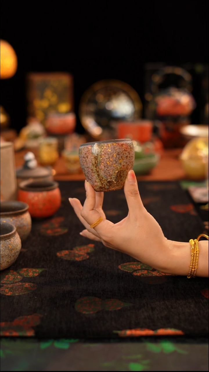 高越岩矿-七彩荷花杯