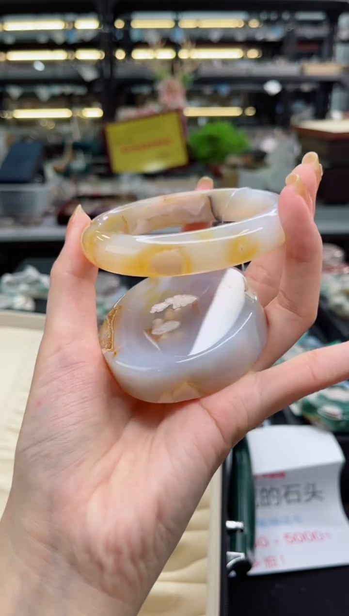 【闪购商品】石英质玉手镯未镶嵌63圈口（赠品镯心）3510220