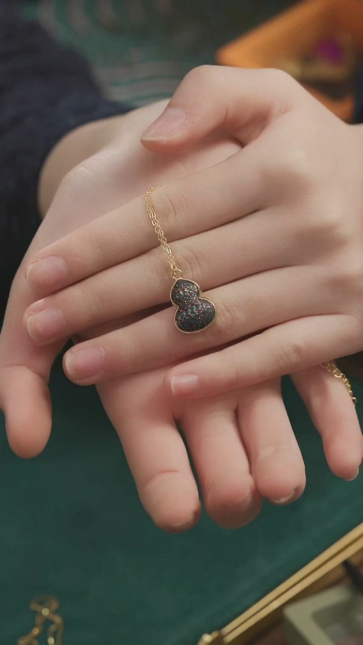 刺绣湘传礼缂丝项链