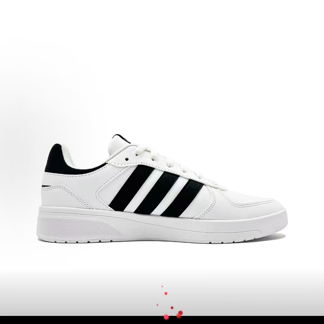 【瑕疵慎拍】Adidas/阿迪达斯运动鞋JS3010-40(非原盒；B品)