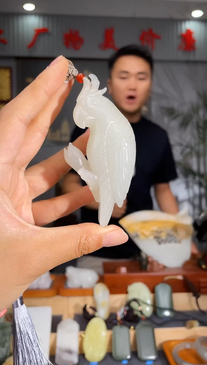 和田玉未镶嵌颈饰1