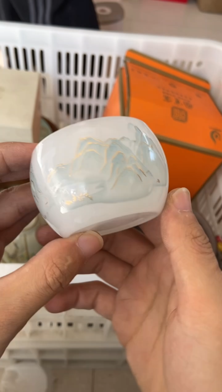 无运费险有瑕疵的摄影的产品有使用过的痕迹有点脏介意勿拍