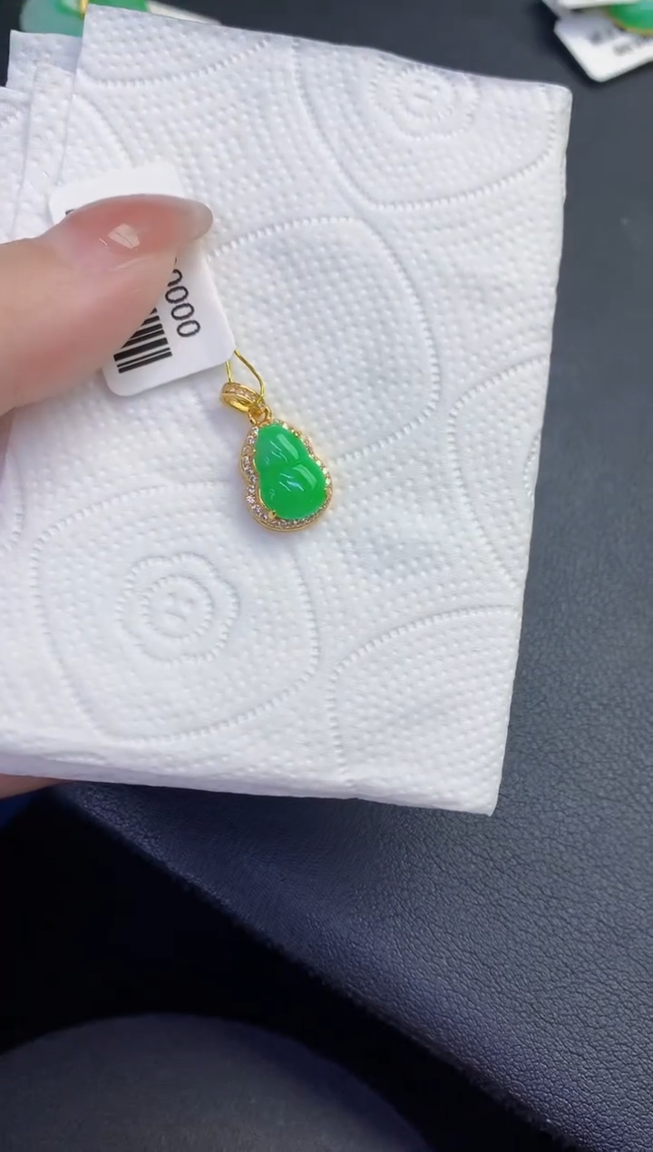 颈饰未镶嵌翡翠缅甸天然翡翠A货