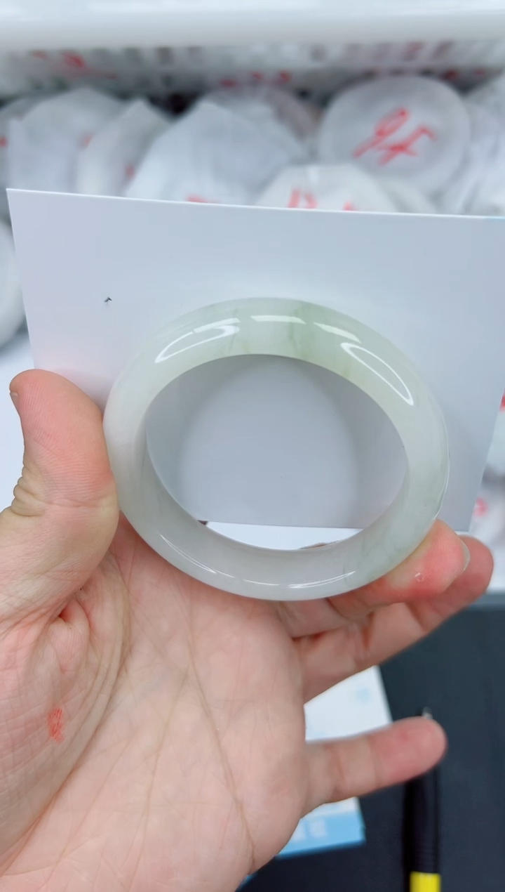 【闪购商品】石英质玉手镯未镶嵌234-52