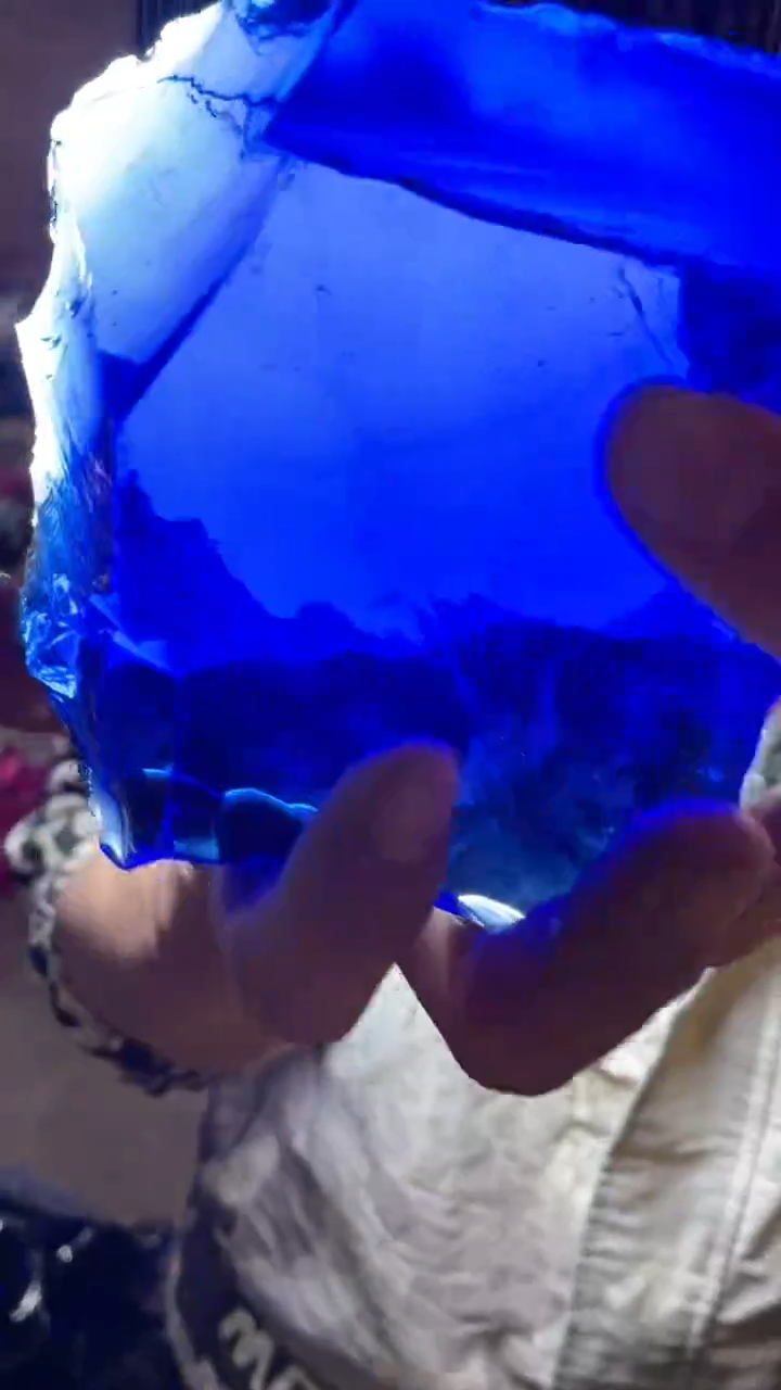 新疆五彩石原石摆件