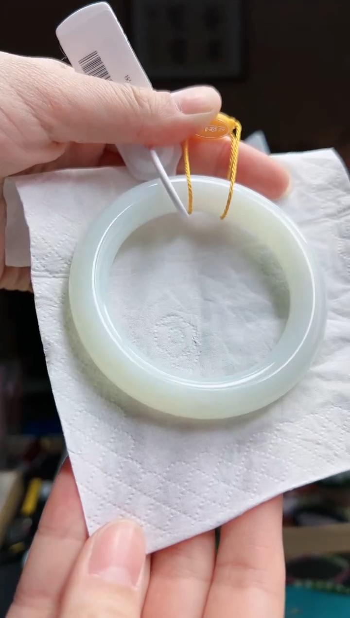 【闪购商品】和田玉手镯未镶嵌GL0084和田玉手镯 56