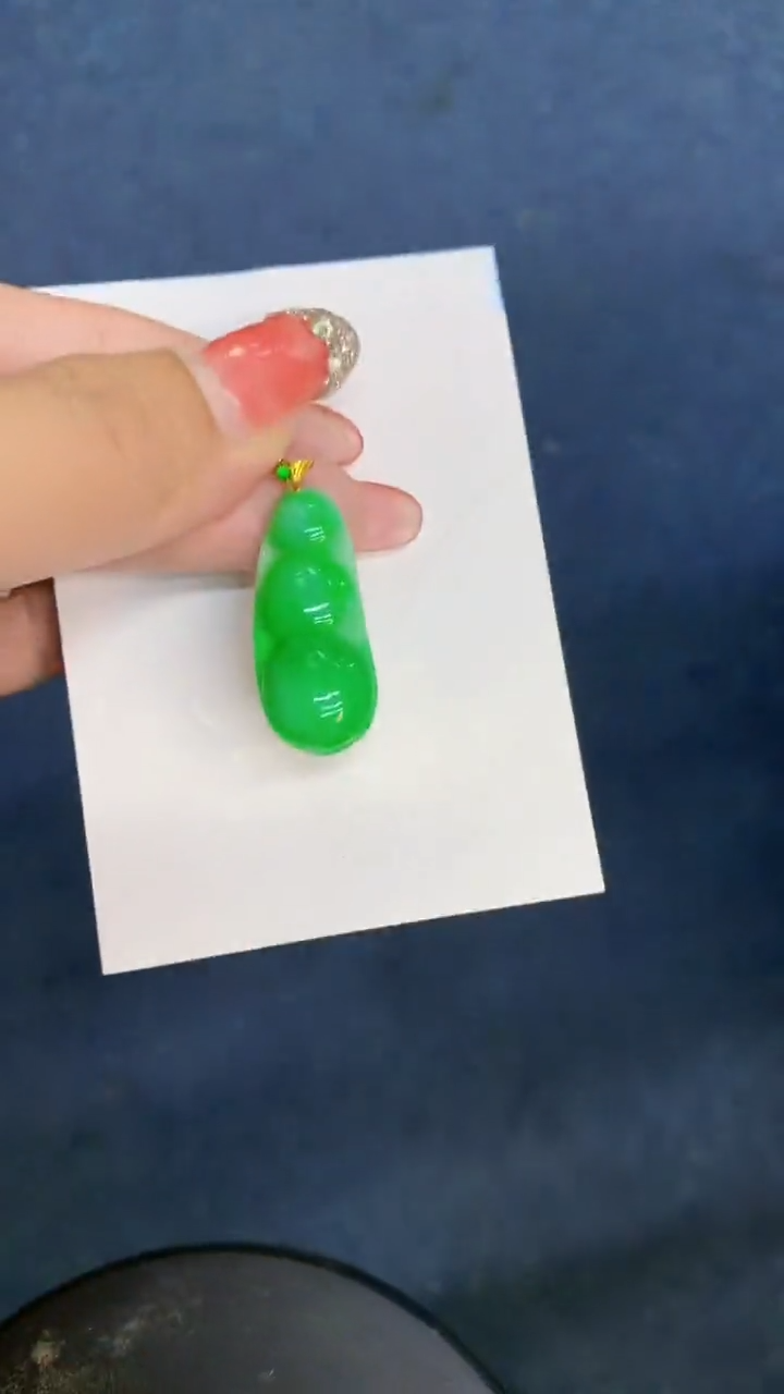 颈饰18K金镶嵌翡翠1