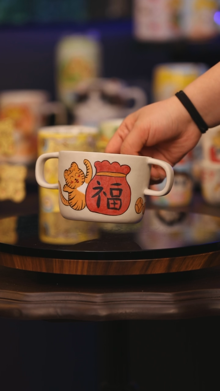 【闪购商品】摆件景德镇釉下彩绘设计师款式陶瓷