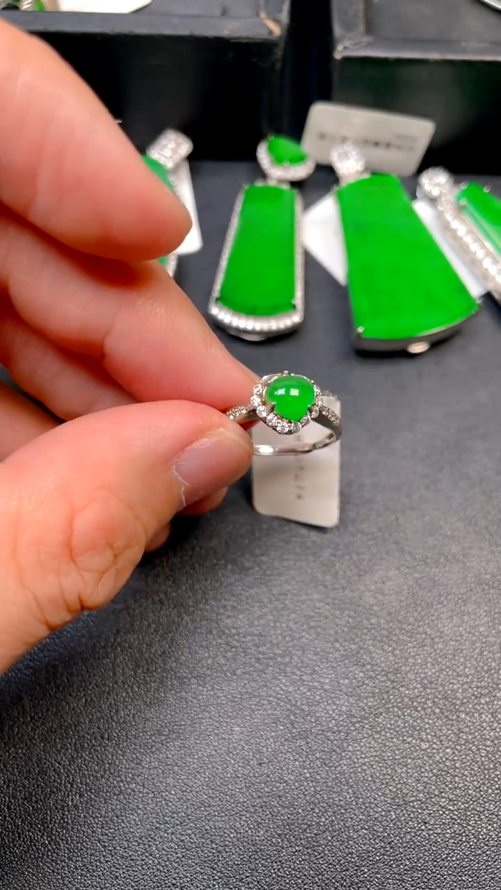 吊坠(不含链)银S925镶嵌翡翠马**胎吊坠