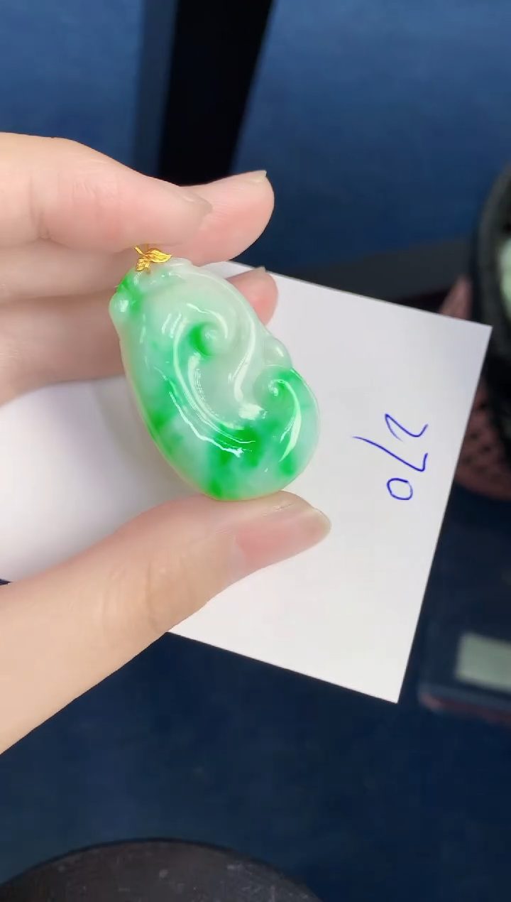 翡翠18K金镶嵌颈饰0000000000