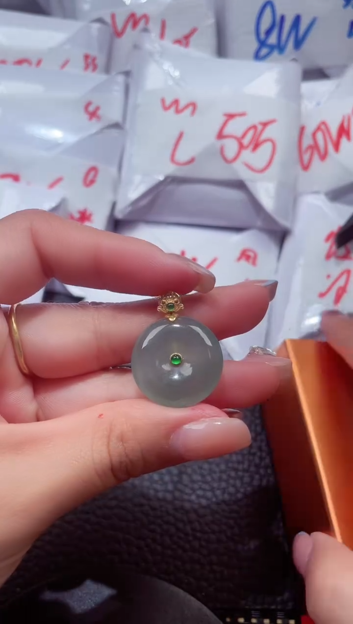 颈饰18K金镶嵌翡翠N0.0085151