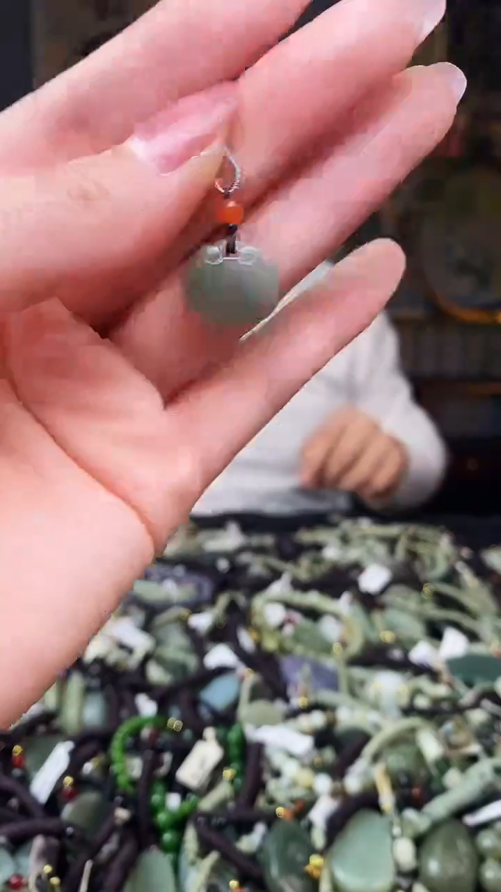 颈饰未镶嵌和田玉多样性发货，拍一发一