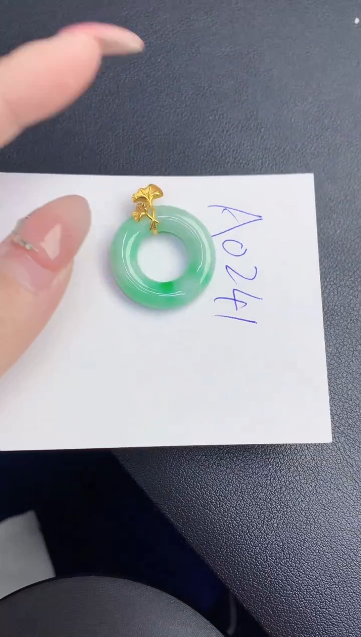 【闪购商品】翡翠颈饰18K金镶嵌0000000000