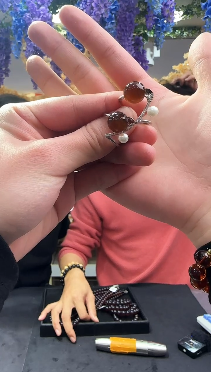 【闪购商品】琥珀颈饰银S925镶嵌多样发一个 