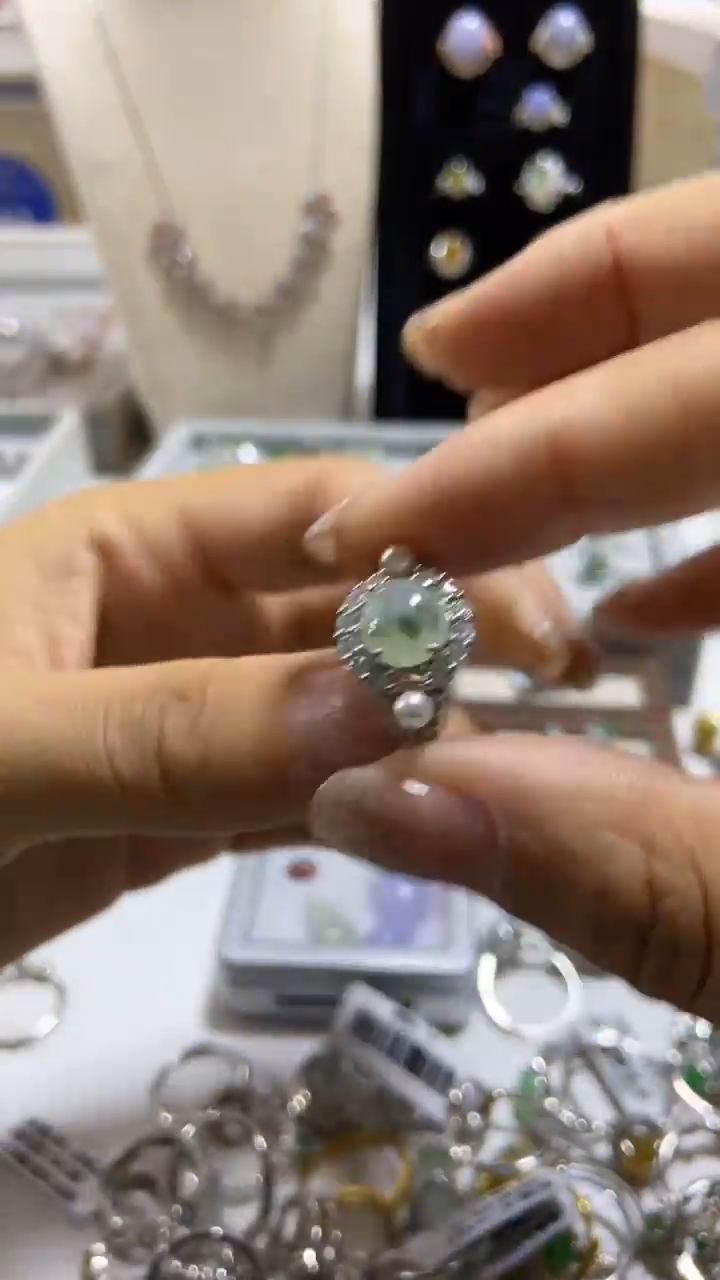 【闪购商品】翡翠戒指银S925镶嵌缅甸天然a货翡翠戒指