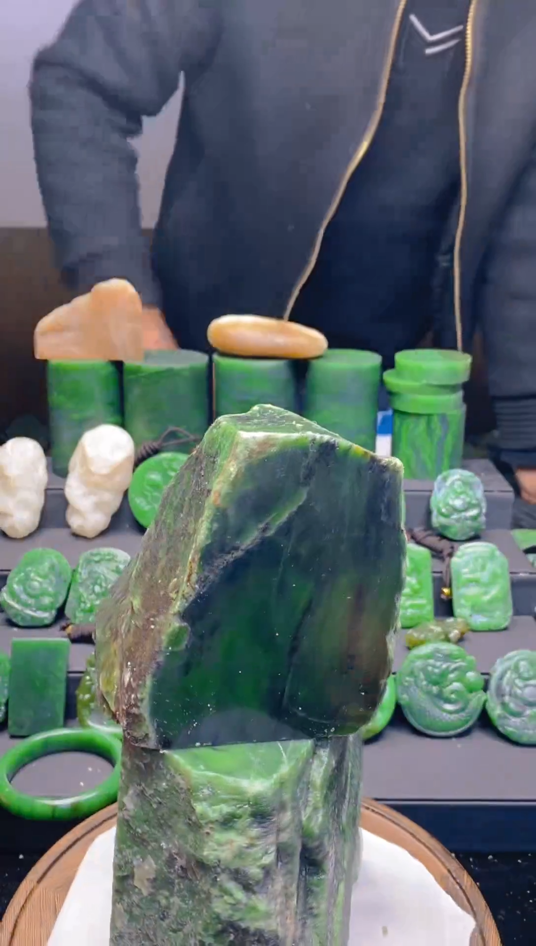 未镶嵌和田玉珠宝半成品1