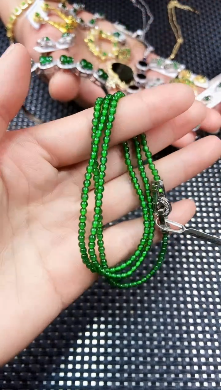【闪购商品】翡翠手串未镶嵌11111111