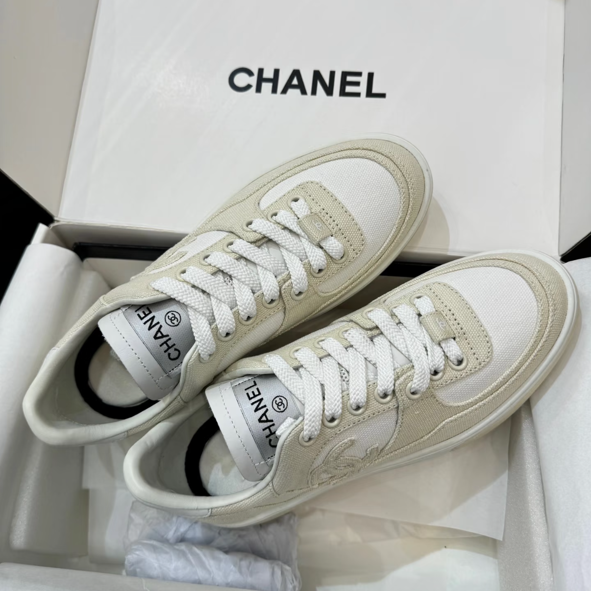 99新 Chanel/香奈儿 香奈儿米白拼色休闲鞋 37