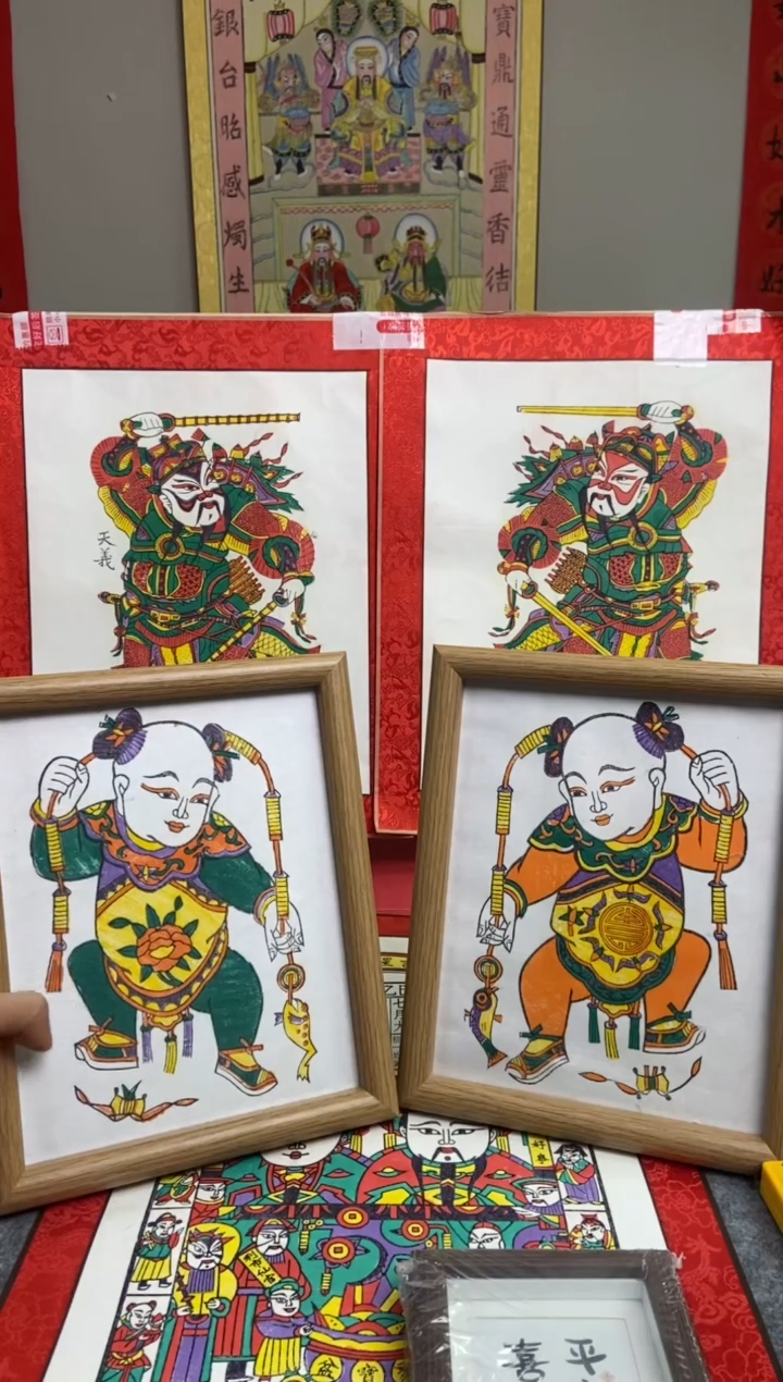 【闪购商品】刘海戏金蟾摆台一对手工年画