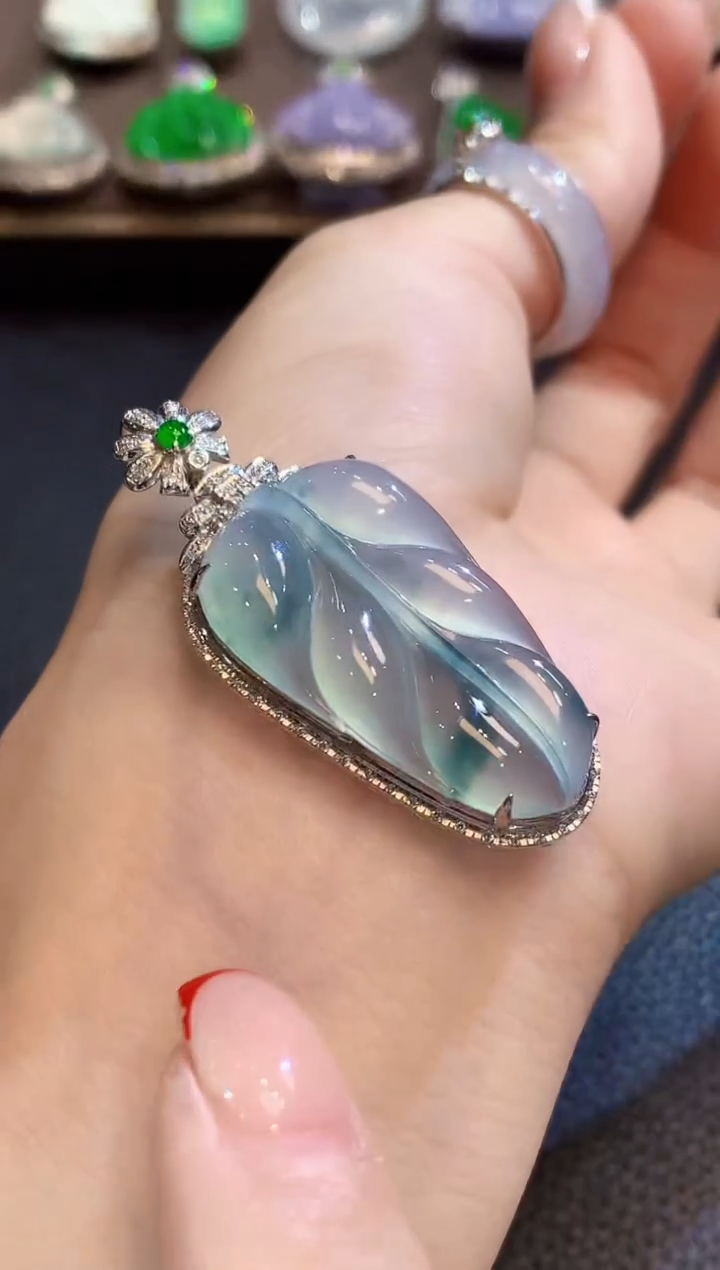 吊坠(不含链)18K金镶嵌翡翠A47