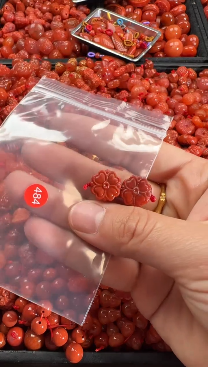 【闪购商品】南红玛瑙颈饰未镶嵌1