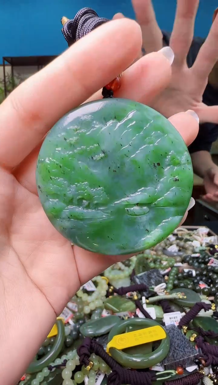 颈饰未镶嵌和田玉1