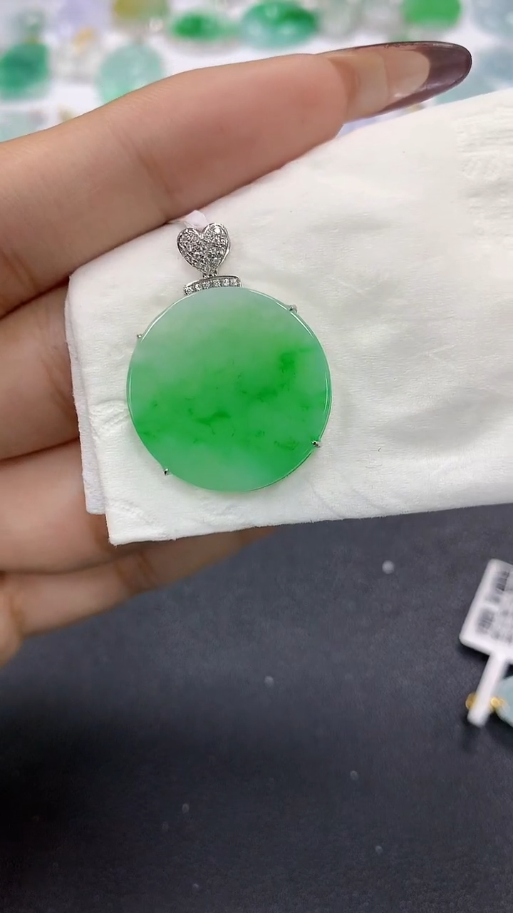 颈饰18K金镶嵌翡翠原***瑾a货支持复检百元上9元证书费自理