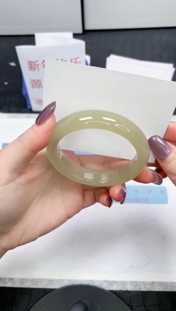 【闪购商品】石英质玉手镯未镶嵌255-56