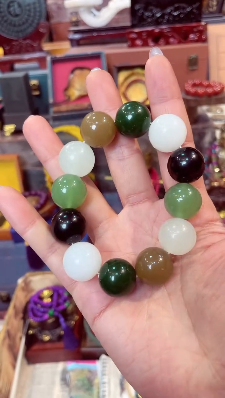 【闪购商品】和田玉手串未镶嵌              