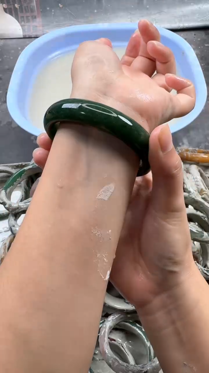 石英质玉手镯未镶嵌17 6465