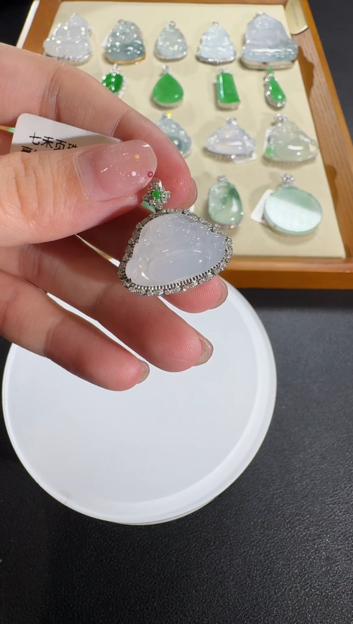【闪购商品】翡翠吊坠(不含链)18K金镶嵌【源头工厂】钻石镶嵌