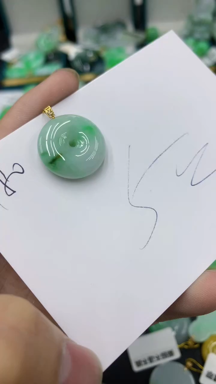 翡翠18K金镶嵌颈饰11111111