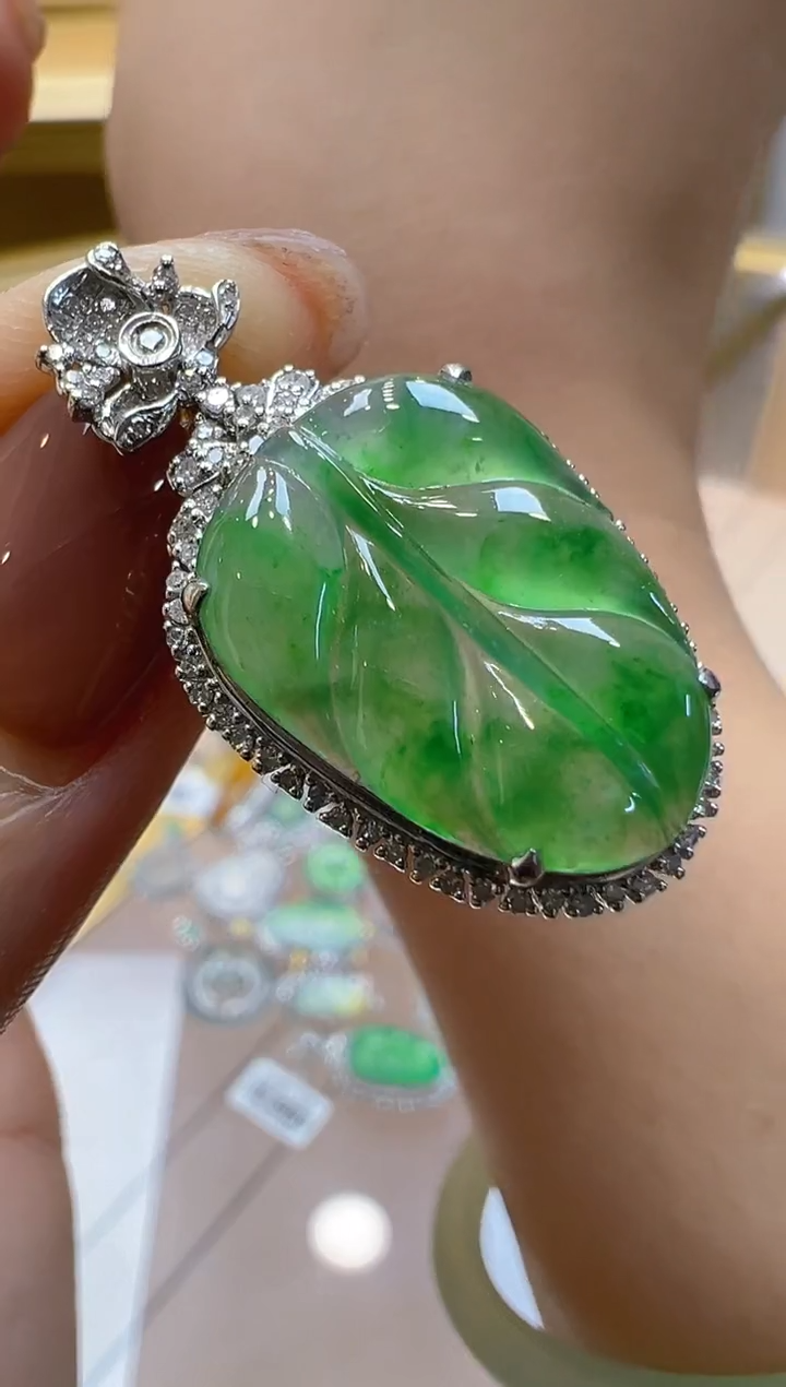 【闪购商品】翡翠18K金镶嵌吊坠(不含链)不含链多样性团购发一件