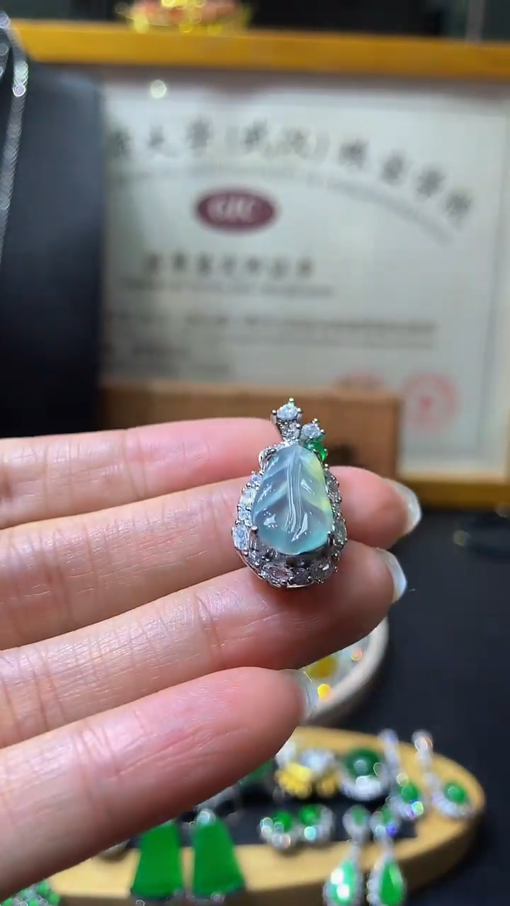 翡翠未镶嵌吊坠(不含链)团购