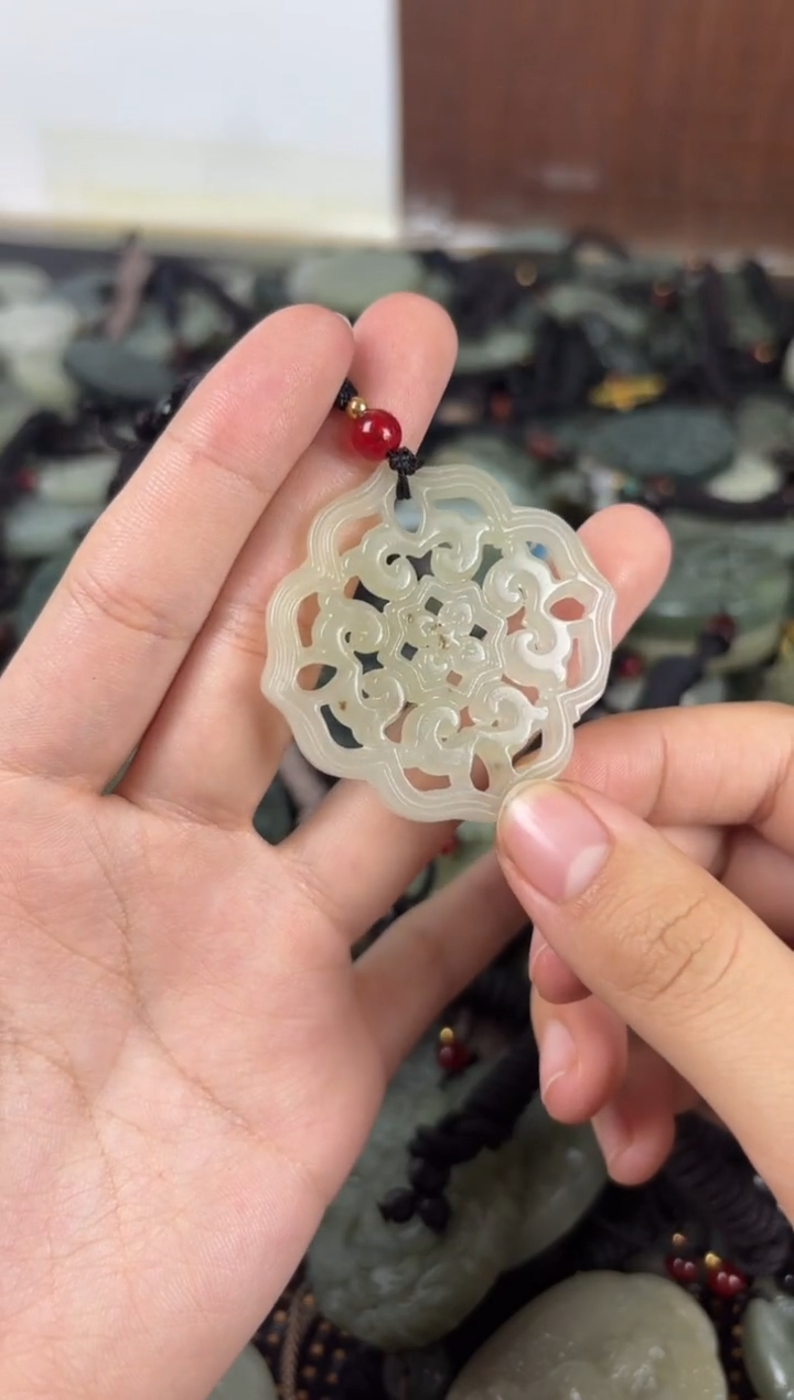 【闪购商品】和田玉颈饰未镶嵌1