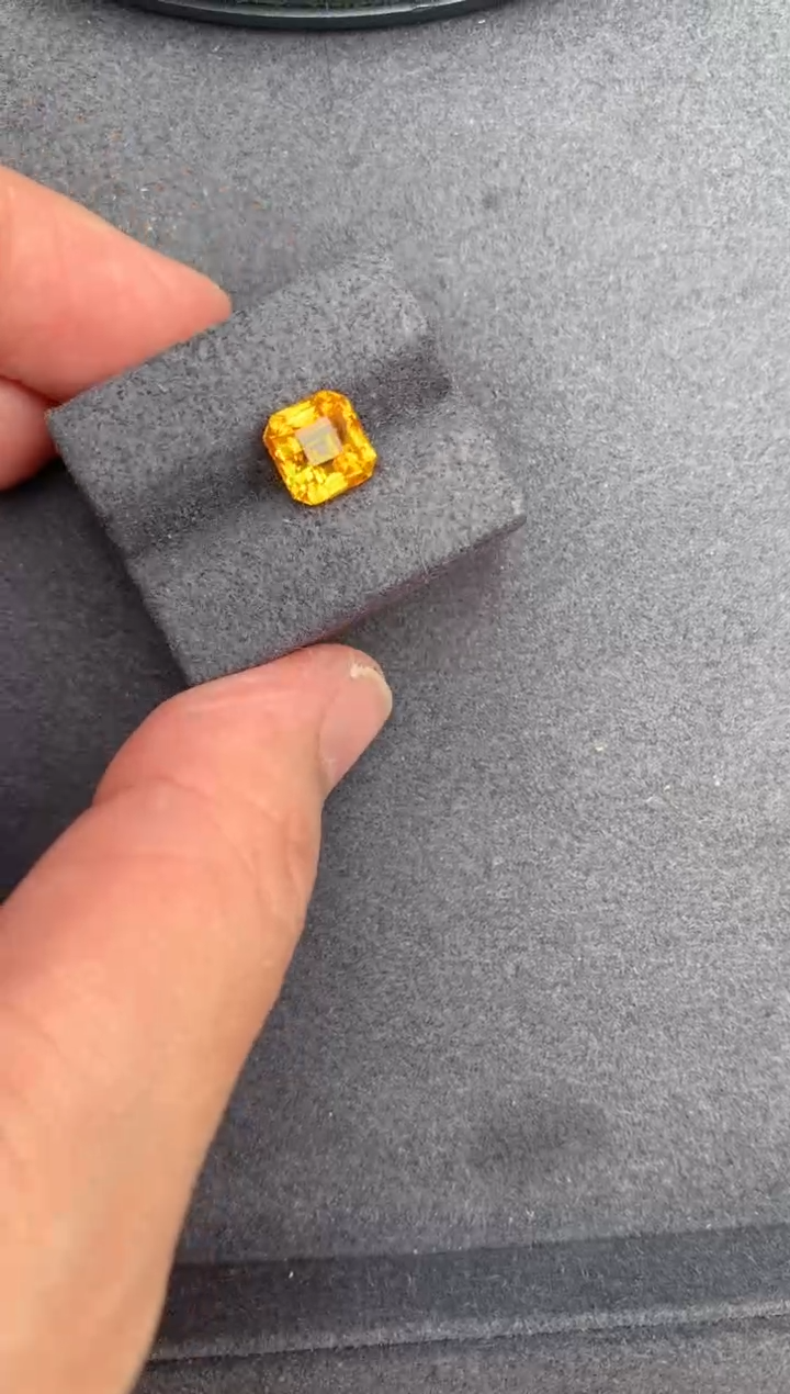 【闪购商品】彩色蓝宝石裸石未镶嵌3ct黄蓝宝