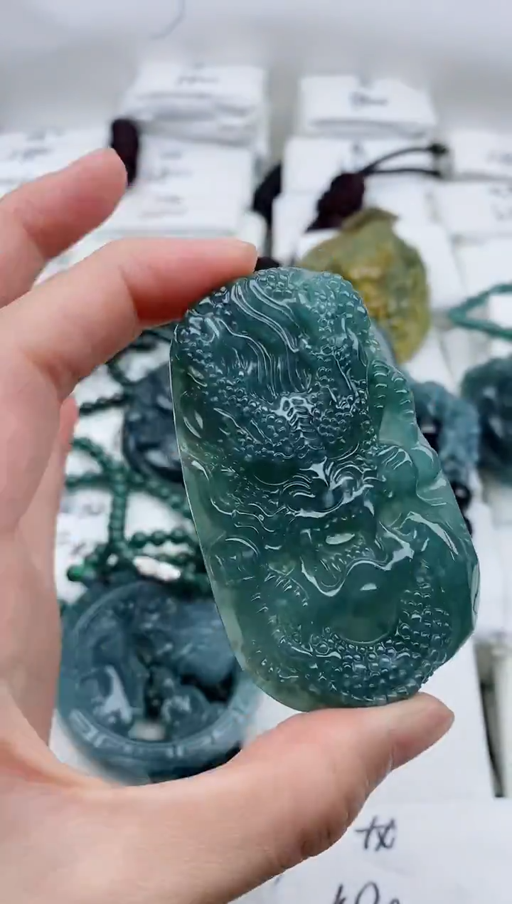 颈饰未镶嵌翡翠8