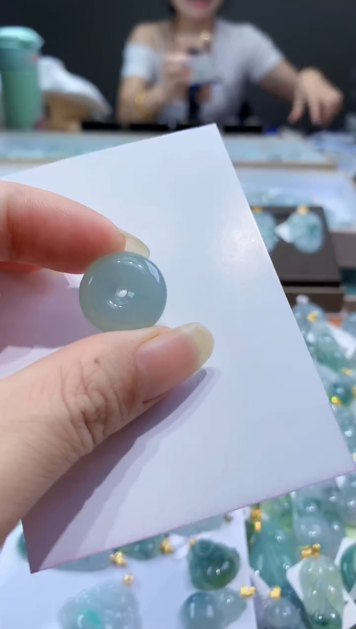 颈饰未镶嵌翡翠天然翡翠A货挂件 
