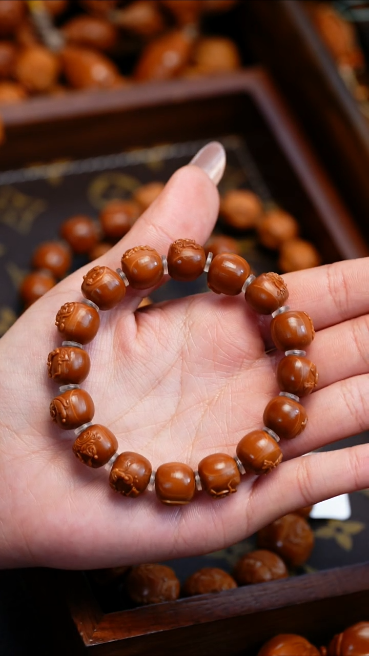 【闪购商品】橄榄核吊坠苏工橄榄核