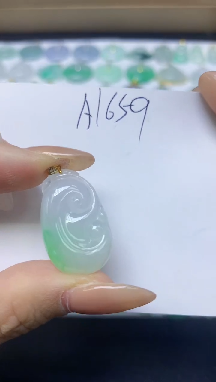 颈饰18K金镶嵌翡翠天然缅甸A货翡翠百元以上9元证书费自理