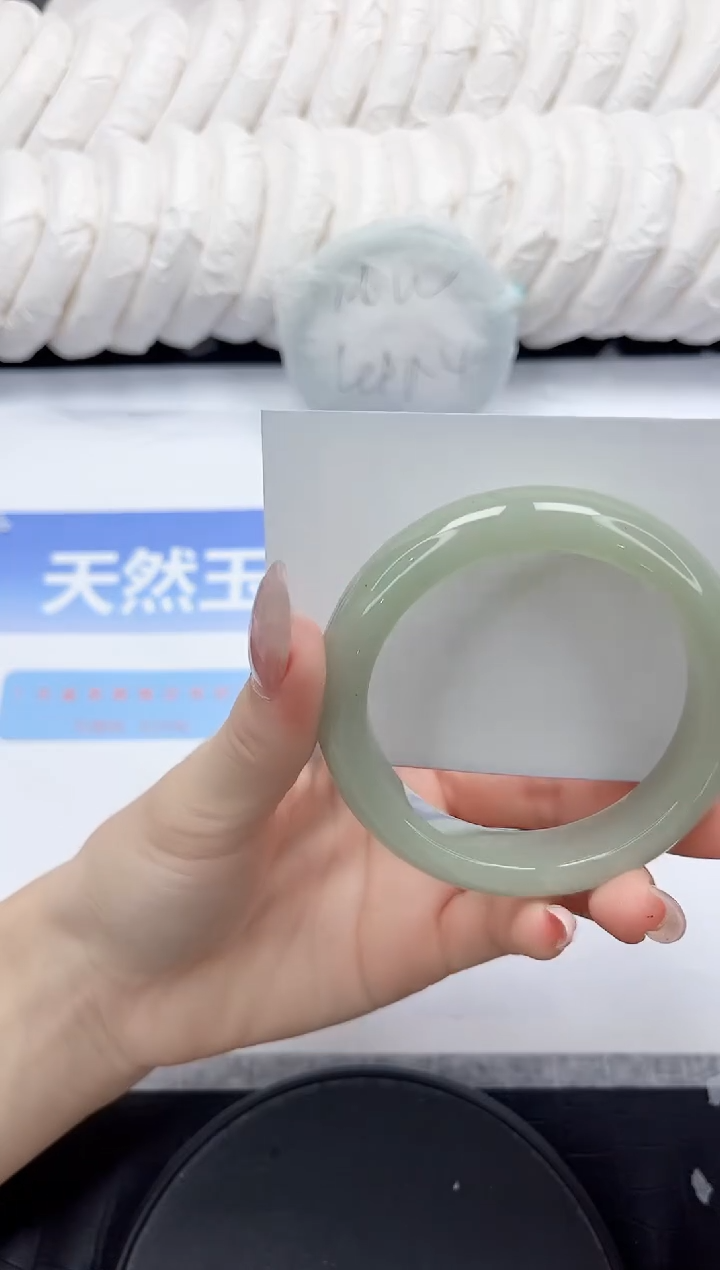 未镶嵌手镯石英质玉286-54