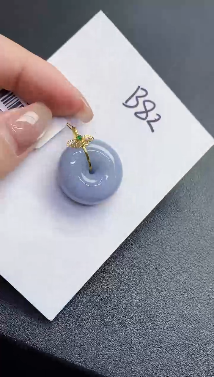 翡翠18K金镶嵌颈饰00000000000