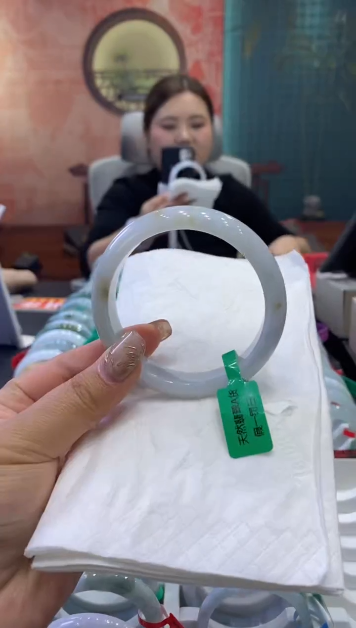 【闪购商品】翡翠手镯未镶嵌多人0012233