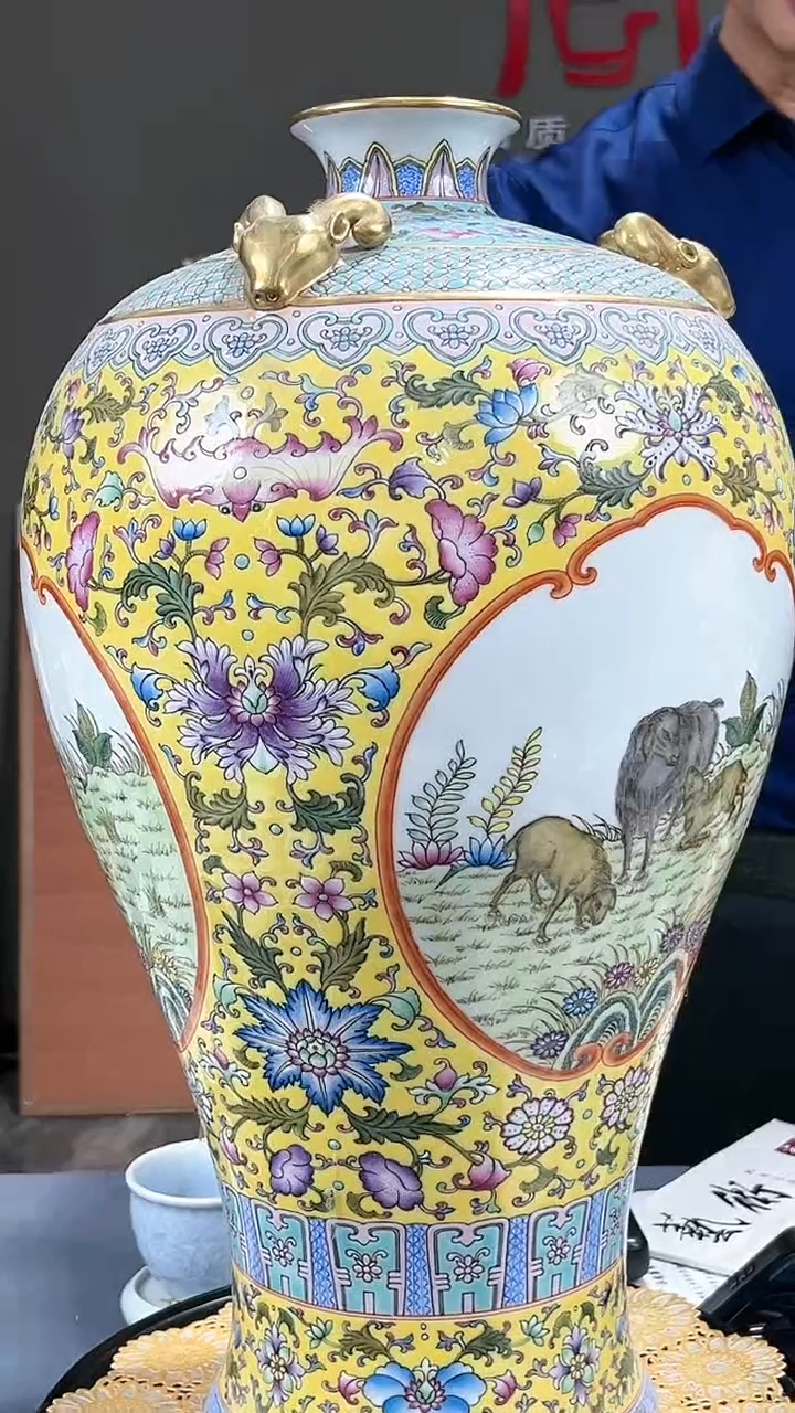 【闪购商品】官窑瓷画院633官窑瓷画院三阳开泰赏瓶