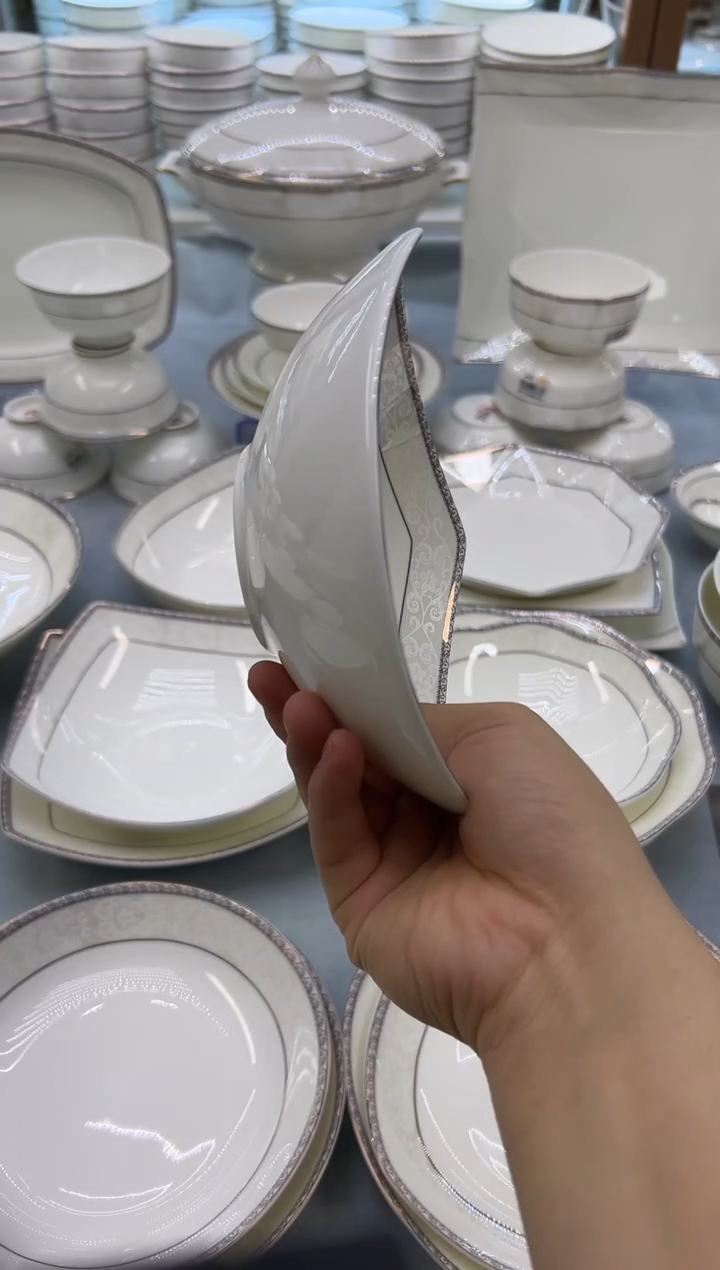 骨瓷玲珑6三角2个  