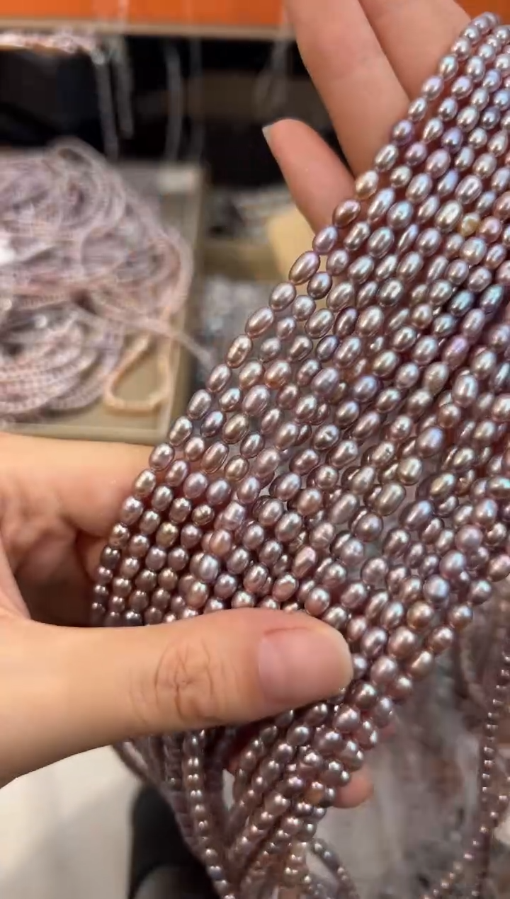 未镶嵌福利淡水珍珠糖果色*强光珍珠项链4mm左右（多样性发一）