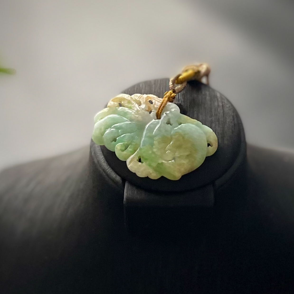 【静心】“福寿”黄加绿老翡翠吊坠