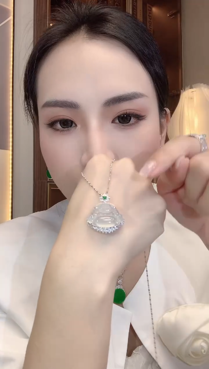【闪购商品】翡翠18K金镶嵌吊坠(不含链)A41