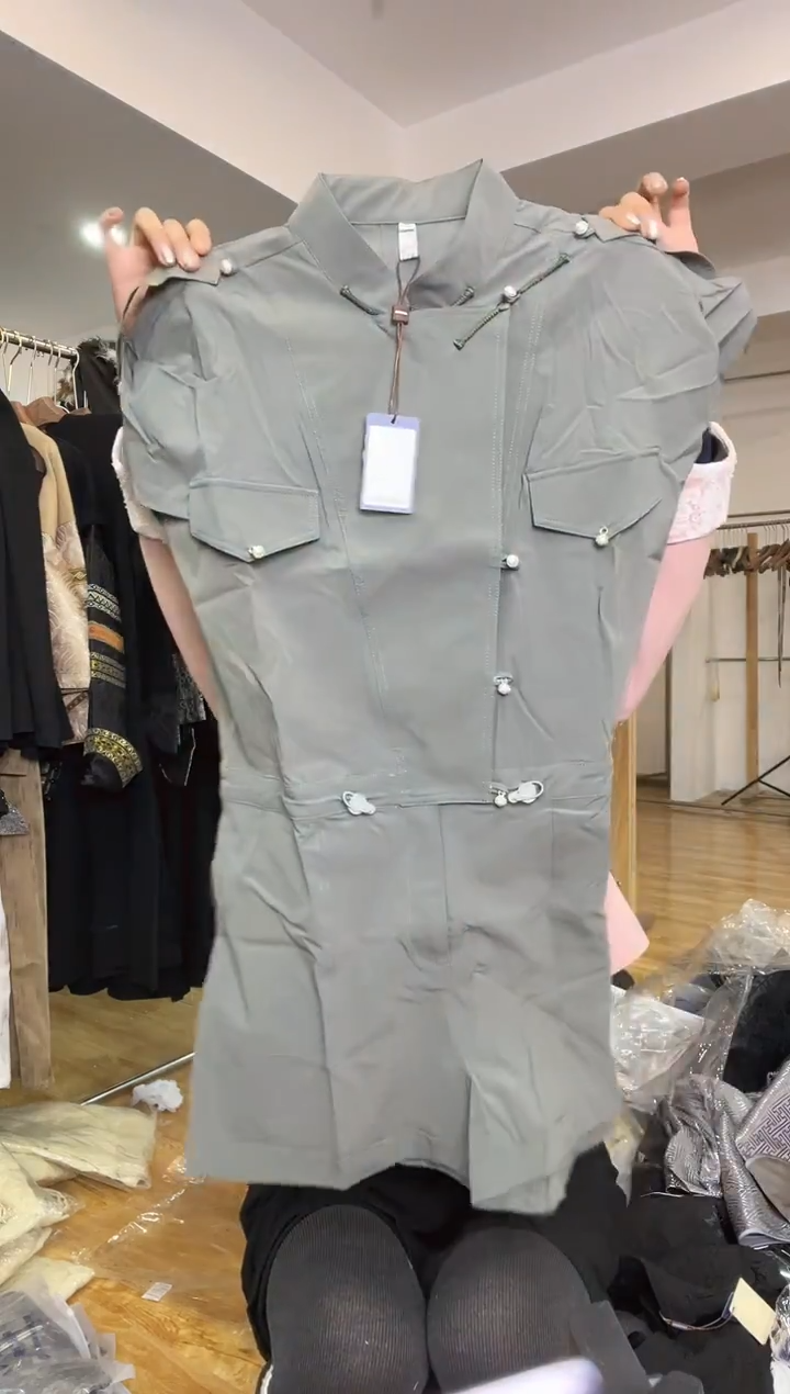 连体衣       M码       80-110斤